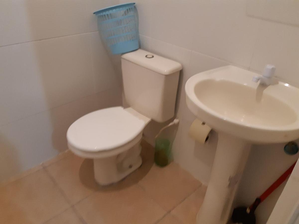 דירות אובטובה 0001.10 - Maranduba - Kitnet Terreo - 4 Pessoas - 2 Quadras Do Mar - Piscina - Wi-Fi -Ar Condicionado מראה חיצוני תמונה